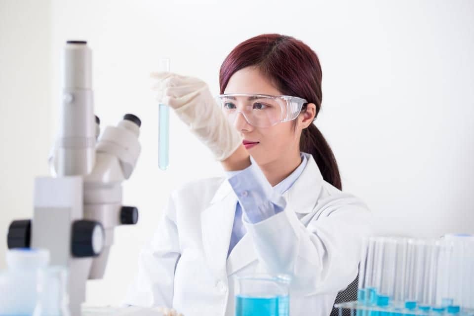 A Genetic Counselor Takes the Top DTC Genetic Tests on the Market